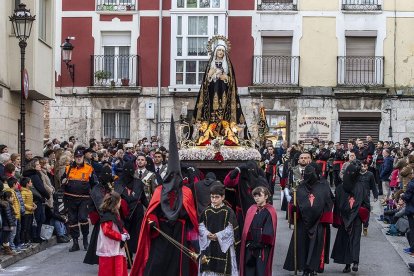 SÁBADO SANTO - Procesión de Nuestra Señora de la Soledad