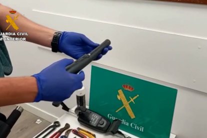 Material incautado a los detenIdos. GUARDIA CIVIL