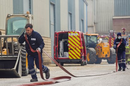 Incendio en un almacén en Molifibra, TOMÁS ALONSO