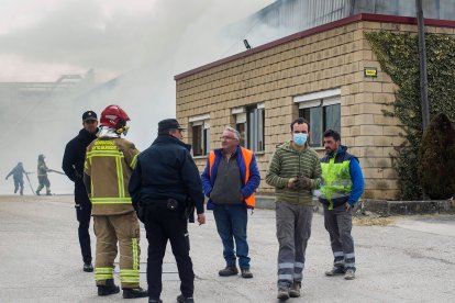 Incendio en un almacén en Molifibra, TOMÁS ALONSO