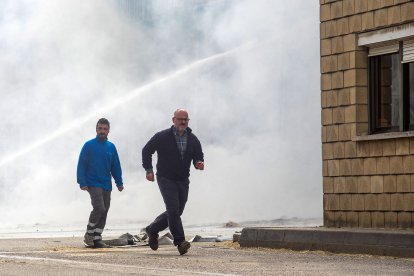 Incendio en un almacén en Molifibra, TOMÁS ALONSO