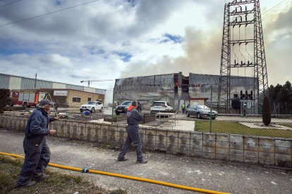 Incendio en un almacén en Molifibra, TOMÁS ALONSO