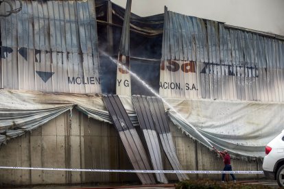 Incendio en un almacén en Molifibra, TOMÁS ALONSO