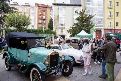 Concentración del Club Burgalés de Vehículos Históricos. SANTI OTERO