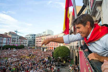La bota ya está en manos de las peñas. TOMÁS ALONSO