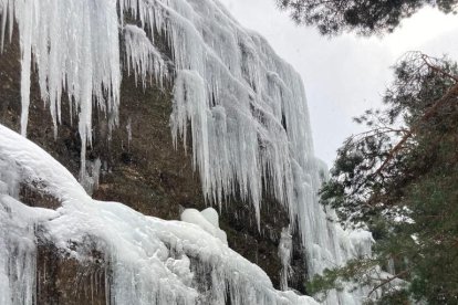 La catedral de hielo de Covarnantes en Burgos. ECB