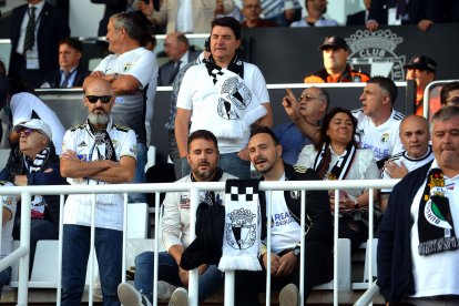 La afición en El Plantío en el derbi Burgos CF vs CD Mirandés en El Plantío. FOTOS: © ECB / TOMÁS ALONSO