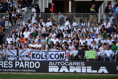 La afición en El Plantío en el derbi Burgos CF vs CD Mirandés en El Plantío. FOTOS: © ECB / TOMÁS ALONSO