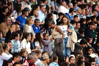 La afición en El Plantío en el derbi Burgos CF vs CD Mirandés en El Plantío. FOTOS: © ECB / TOMÁS ALONSO