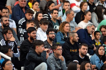 La afición en El Plantío en el derbi Burgos CF vs CD Mirandés en El Plantío. FOTOS: © ECB / TOMÁS ALONSO