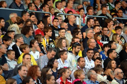 La afición en El Plantío en el derbi Burgos CF vs CD Mirandés en El Plantío. FOTOS: © ECB / TOMÁS ALONSO
