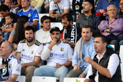 La afición en El Plantío en el derbi Burgos CF vs CD Mirandés en El Plantío. FOTOS: © ECB / TOMÁS ALONSO