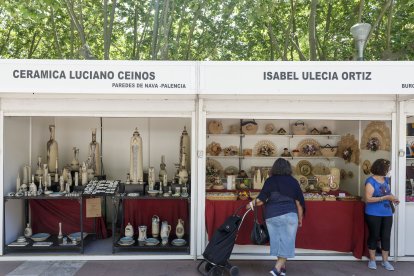 Casetas en la feria del mimbre, barro y cuero de San Agustín. FOTOS: © ECB / SANTI OTERO