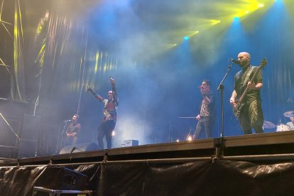 Cronómetrobudú, en el escenario de la plaza de Santa Teresa. L. G. L.