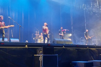 Cronómetrobudú, en el escenario de la plaza de Santa Teresa. L. G. L.