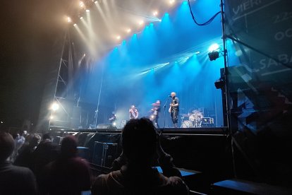 Cronómetrobudú, en el escenario de la plaza de Santa Teresa. L. G. L.