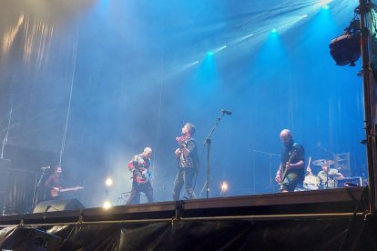 Cronómetrobudú, en el escenario de la plaza de Santa Teresa. L. G. L.