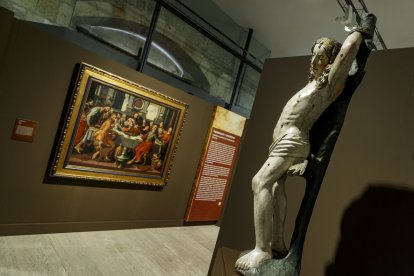 Exposición 'Bajo el árbol del paraíso' en el Cultural Cordón. SANTI OTERO