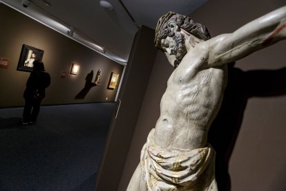 Exposición 'Bajo el árbol del paraíso' en el Cultural Cordón. SANTI OTERO