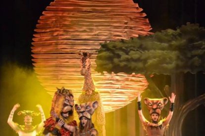 os personajes más llamativos de la película y que todos conocemos estarán durante la función: Simba, Mufasa, Los simpáticos Timón y Pumba o Zazú.