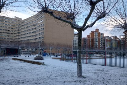 La capital burgalesa ha amanecido nevada. N. E.