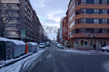 La capital burgalesa ha amanecido nevada. N. E.