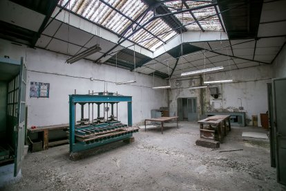 Interior de uno de los talleres de la antigua Comandancia de Obras del Ejército de Tierra. FOTOS: © ECB / TOMÁS ALONSO