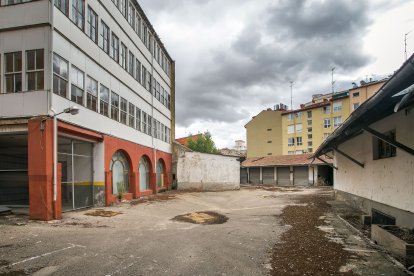 Antaño esa parcela ocupó la Comandancia de Obras del Ejército de Tierra. FOTOS: © ECB / TOMÁS ALONSO