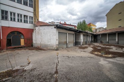 Antaño esa parcela ocupó la Comandancia de Obras del Ejército de Tierra. FOTOS: © ECB / TOMÁS ALONSO