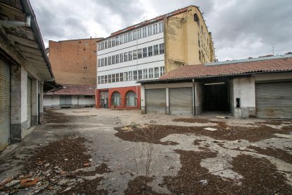 Antaño esa parcela ocupó la Comandancia de Obras del Ejército de Tierra. FOTOS: © ECB / TOMÁS ALONSO