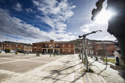 Plaza mayor de Cavia. TOMÁS ALONSO