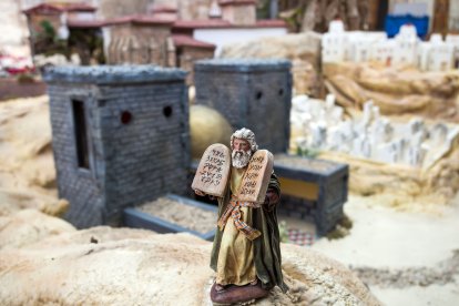 Escena del Belén Monumental de Ejército de Tierra ubicado en el Monasterio de San Juan de la capital burgalesa. TOMÁS ALONSO