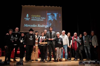 Mercedes Rodrigo, acompañada por el jurado del festival y el alcalde Morella, Rhamsés Ripollés. AYTO. MORELLA