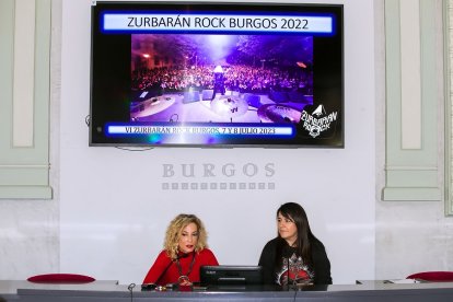 Laura Sagredo (derecha) en la presentación del Zurbarán Rock 2023. TOMÁS ALONSO
