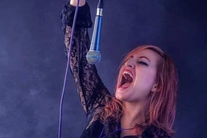 Sara 'Vitrola', vocalista de Four Free. RAQUEL GARCÍA