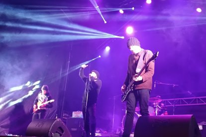 El rock enérgico de Perrosdepaja puso el broche de oro a la cita. D. S. M.