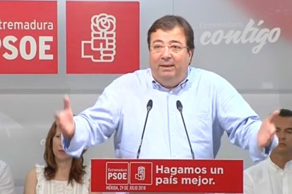Guillermo Fernández Vara, presidente de Extremadura, durante el acto del PSOE celebrado en Mérida este domingo.