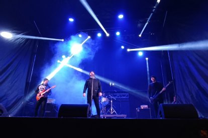 El rock enérgico de Perrosdepaja puso el broche de oro a la cita. D. S. M.