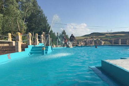 Piscinas de Monasterio de Rodilla.