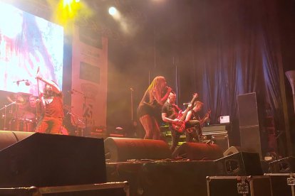 Los murcianos Velkhanos debutaron en Burgos haciéndose hueco en el espectro de «sonidos oscuros» que alberga el Zurbarán Rock. L. G. L.