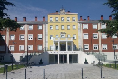Hospital de San Juan de Dios en el paseo de la Isla. ECB