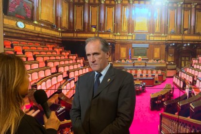 El senador italiano Roberto Menia durante una entrevista. FRATELLI D'ITALIA