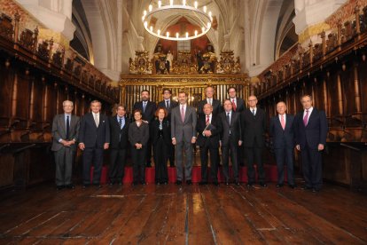 El Rey Felipe VI tras la entrega del premio Reino de España a la Trayectoria Empresarial a José Antolín. © EL CORREO DE BURGOS
