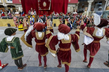 Acto de Proclamación de las reinas. TOMÁS ALONSO