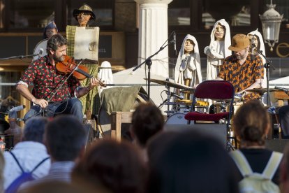 Acto de Proclamación de las reinas. TOMÁS ALONSO