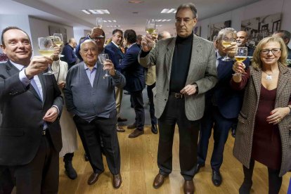 Benavente durante el brindis navideño en la Casa del Empresario. SANTI OTERO
