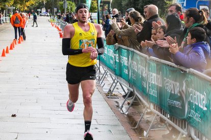 CARRERA 10km CAJA VIVA. Tomás Alonso