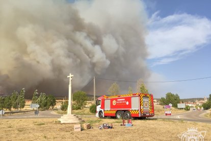 Los bomberos de Burgos actuando en Santo Domingo de Silos.