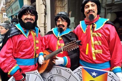 Miembros de Los Papamoskas disfrazados. ECB