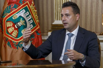 El alcalde de Burgos, Daniel de la Rosa. © ECB / SANTI OTERO